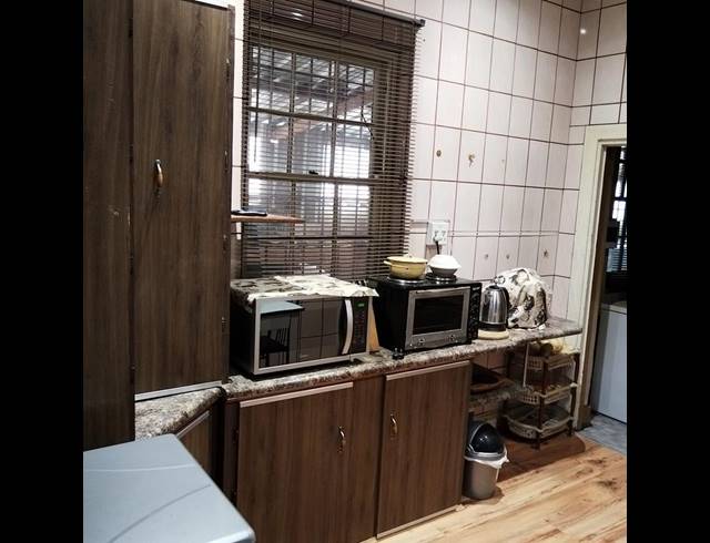 3 BEDROOM HOUSE FOR SALE IN SPRINGS CENTRAL